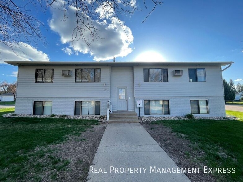 Building Photo - 3709 S Cathy Ave