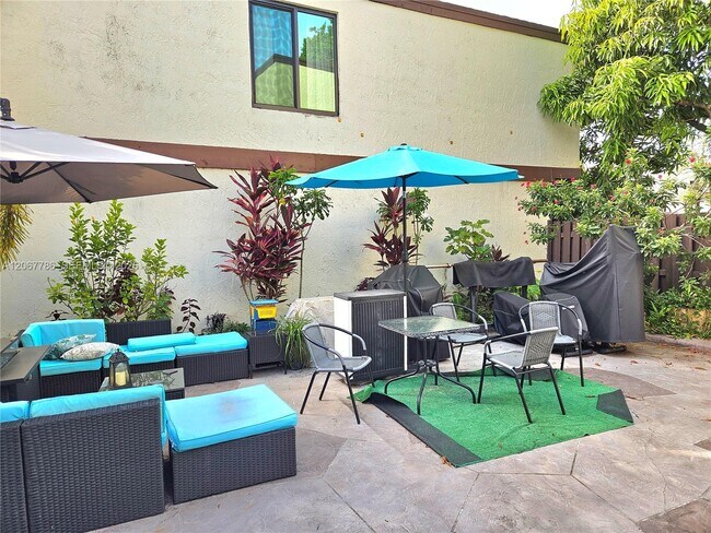 Building Photo - 540 NW 99th Pl