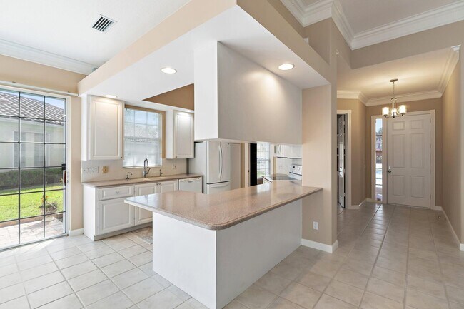 Building Photo - 8120 SE Paurotis Ln