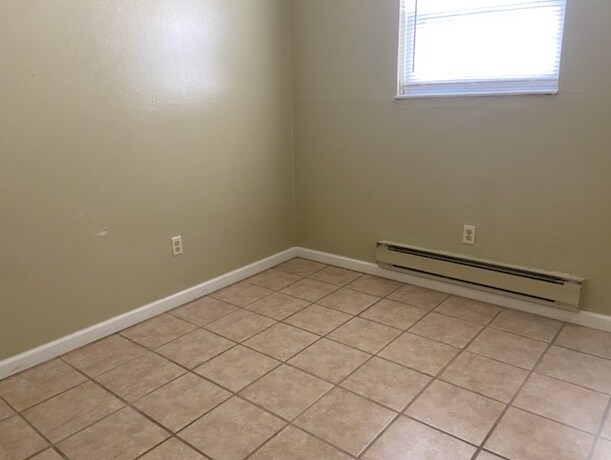 Building Photo - 381 Corisande Hill Rd