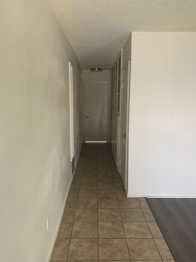 Building Photo - "Charming 3-Bed Oasis in Desert Hot Springs with Granite Touch & Cozy Fireplace!"