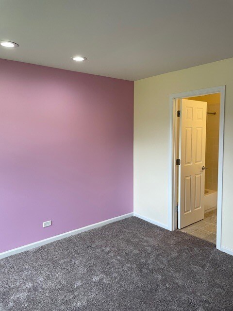 Building Photo - 521 N Woodfield Trl