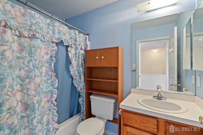 Building Photo - 1209 Blossom Cir