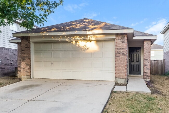 Building Photo - 4524 Waterford Dr