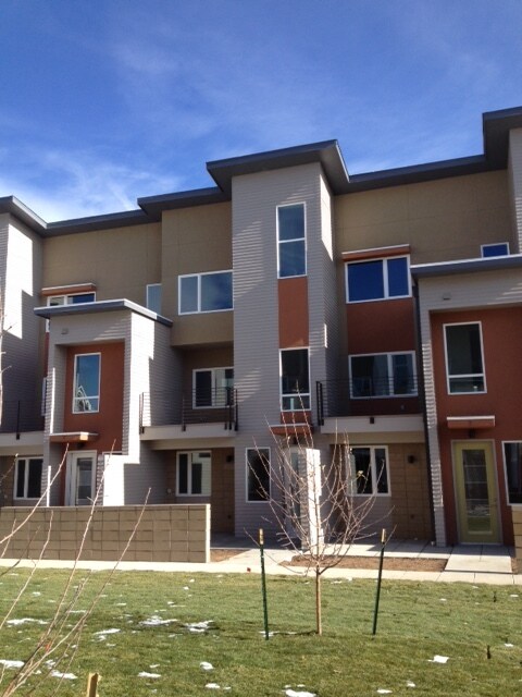 Building Photo - 309 Urban Prairie St