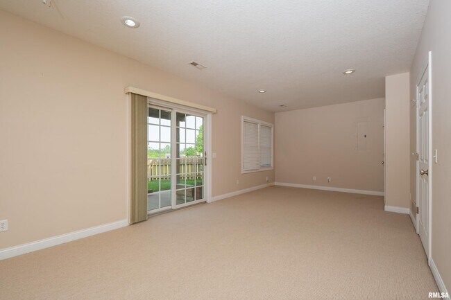 Building Photo - 1105 Wild W Dr