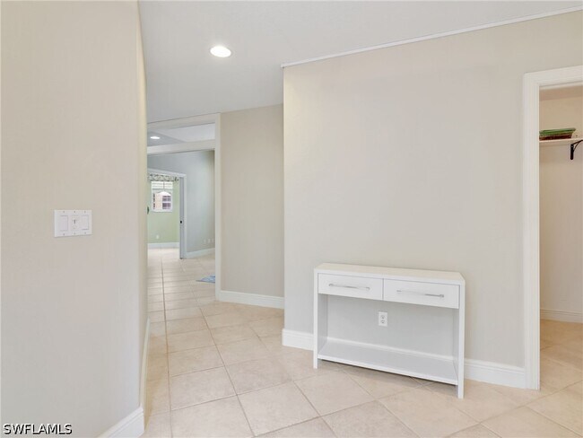 Building Photo - 600 Vintage Reserve Ln