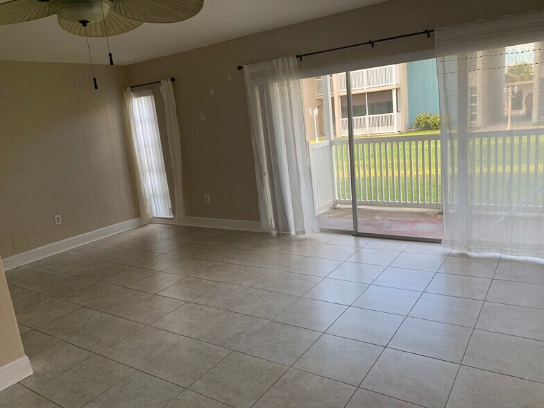 Building Photo - 250 N Banana River Dr