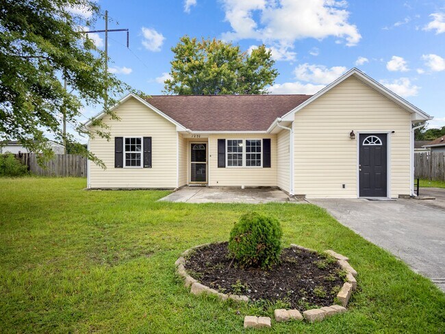 Primary Photo - 1020 Furia Dr