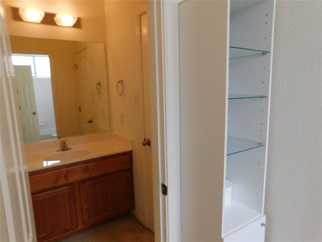 Building Photo - 1511 Homewood Cir
