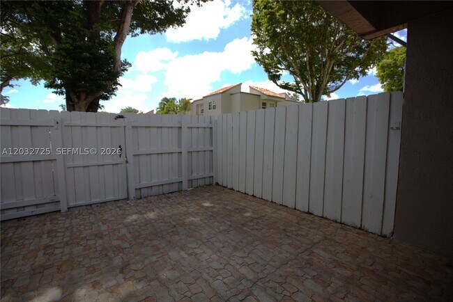 Building Photo - 6475 SW 129th Ave
