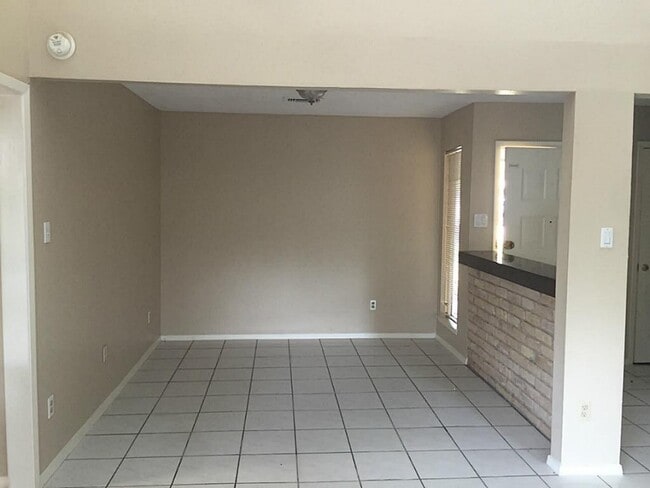 Building Photo - 17915 Wild Willow Ln