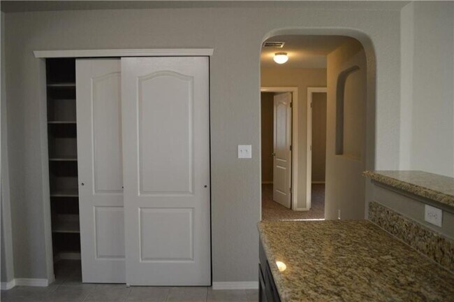 Building Photo - 11217 Stockyard Dr