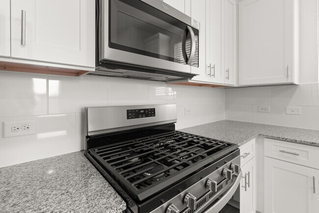 Building Photo - 21131 Turtle Gln Ln