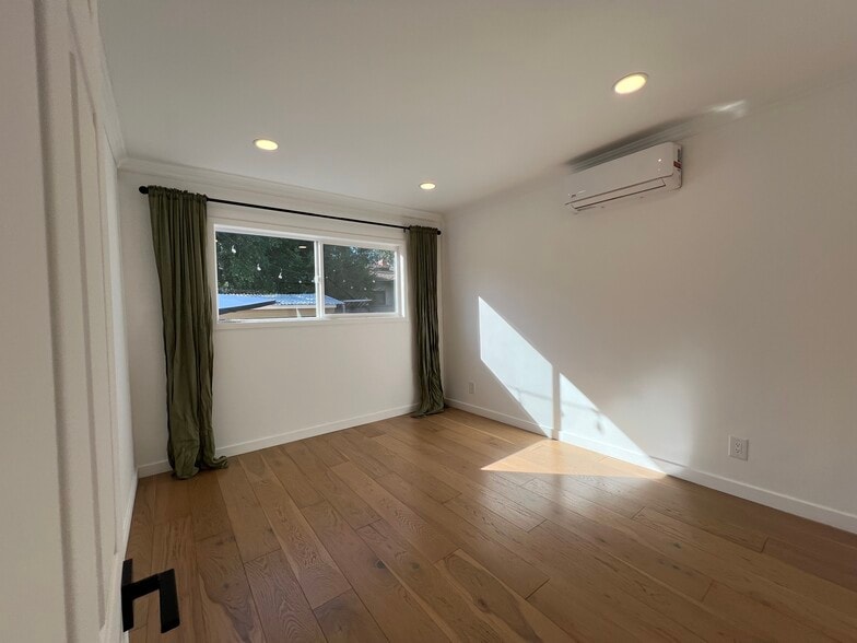 1 Bedroom - 4014 Higuera St