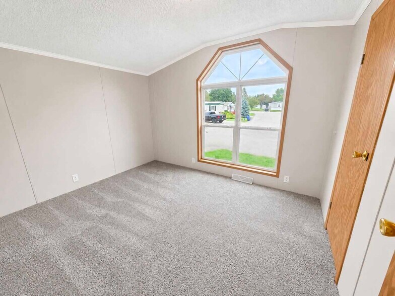 Building Photo - 3676 Willow Ct