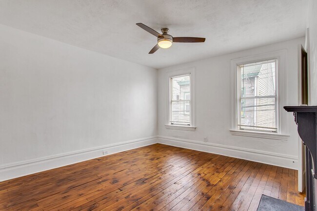 Building Photo - 5232 1/2 Natrona Way