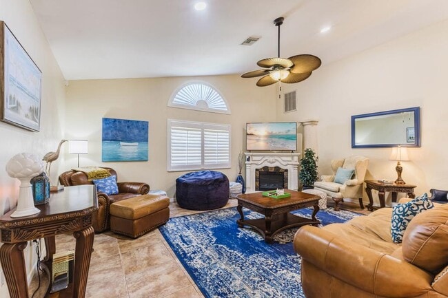 Building Photo - 2310 SW 53rd St