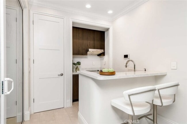 Building Photo - 1756 Clear View Dr