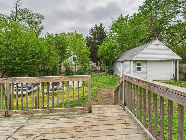 Building Photo - 3853 Atterbury St