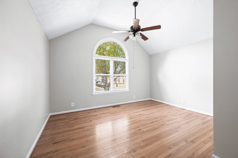 Building Photo - 3600 Burwick Pl