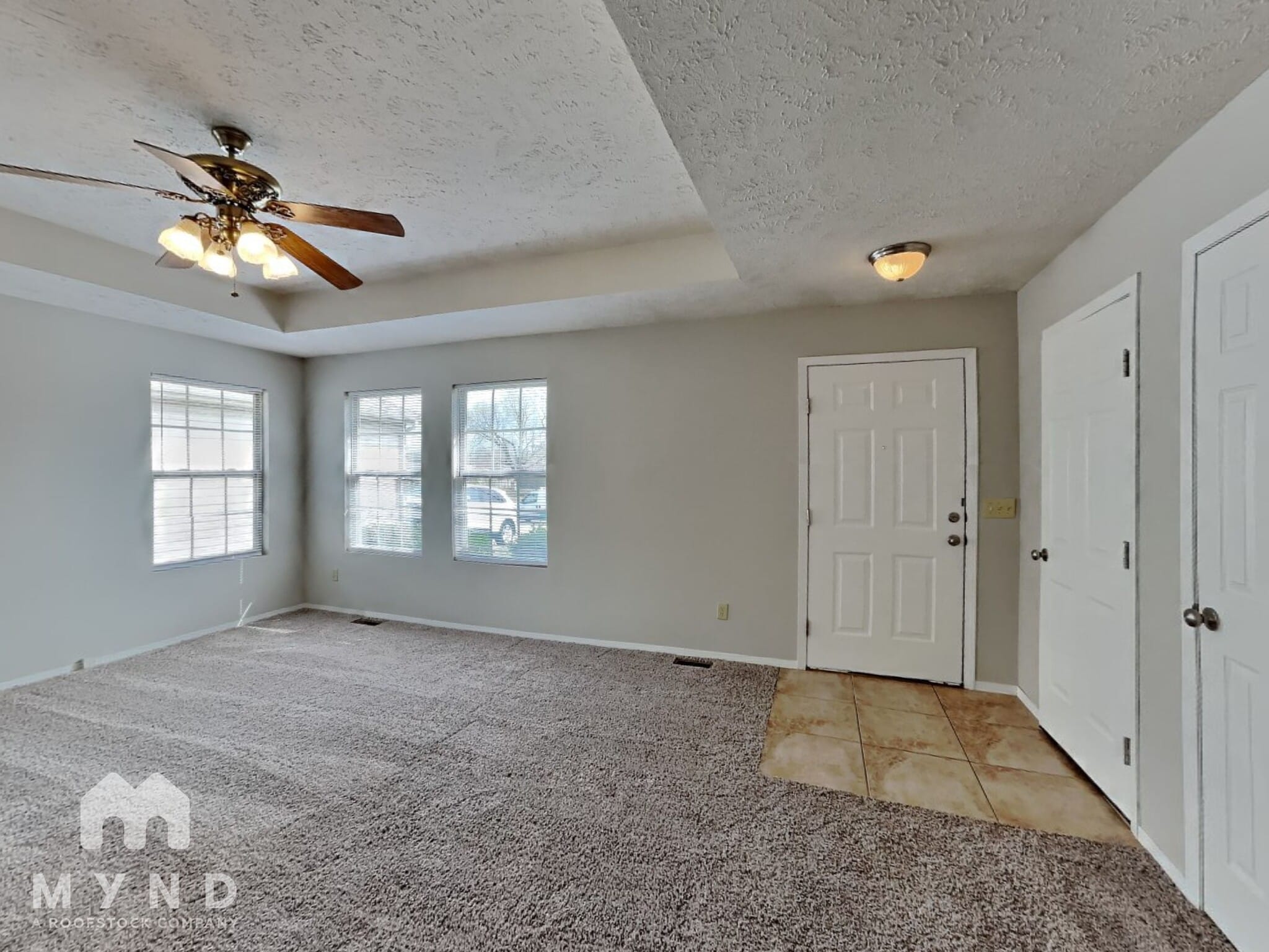 Building Photo - 615 S Mahn Ave