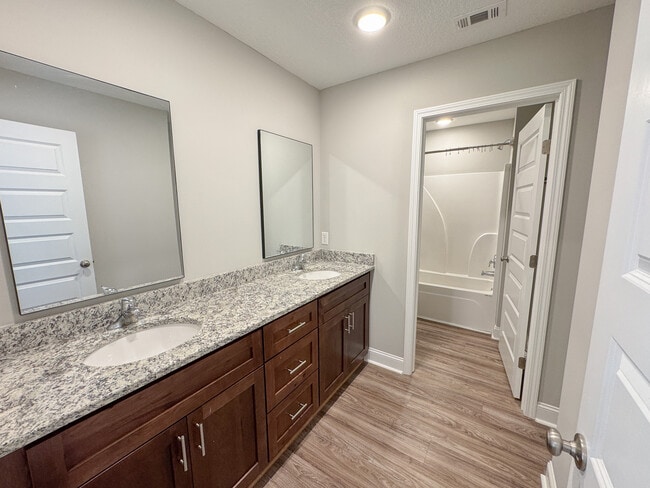 Building Photo - 5007 Cypress Lake Rd