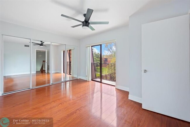 Building Photo - 4101 Wimbledon Dr