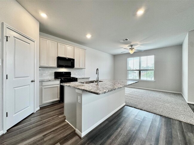 Building Photo - 5701 Pleasanton Pkwy