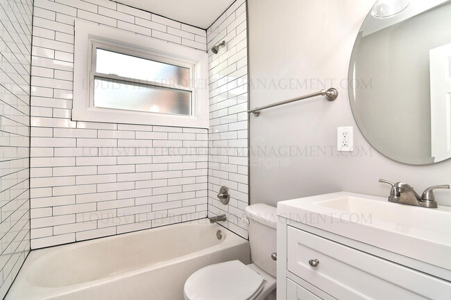 Building Photo - 3214 Laclede Ave