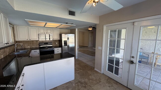 Building Photo - 4624 W Chicago St