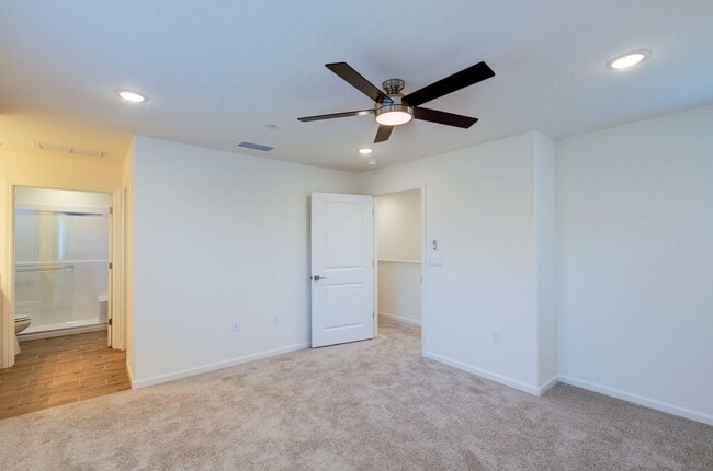 Building Photo - 1498 Vintage Ln