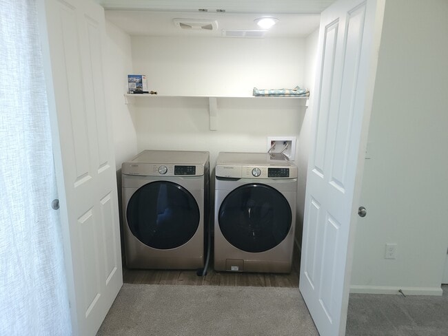 Laundry Room - 6153 Ashmore Ln