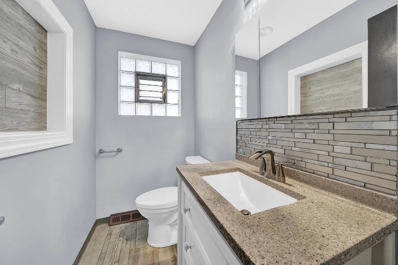 Building Photo - 5424 S New England Ave