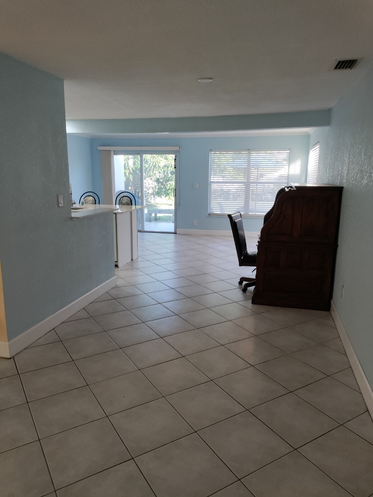 Building Photo - 308 SW 18th Ave