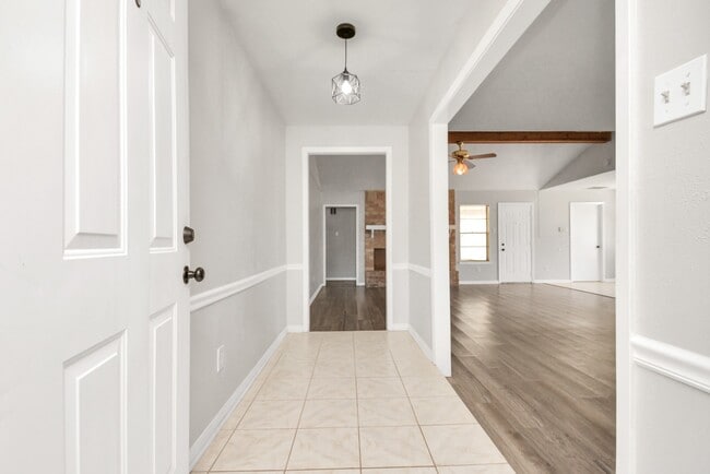 Building Photo - 11310 Sagewind Dr