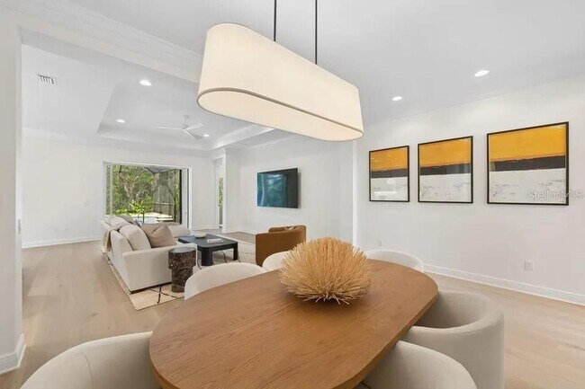 Building Photo - 7346 Edenmore St