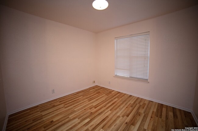 Building Photo - 4935 Ancient Elm