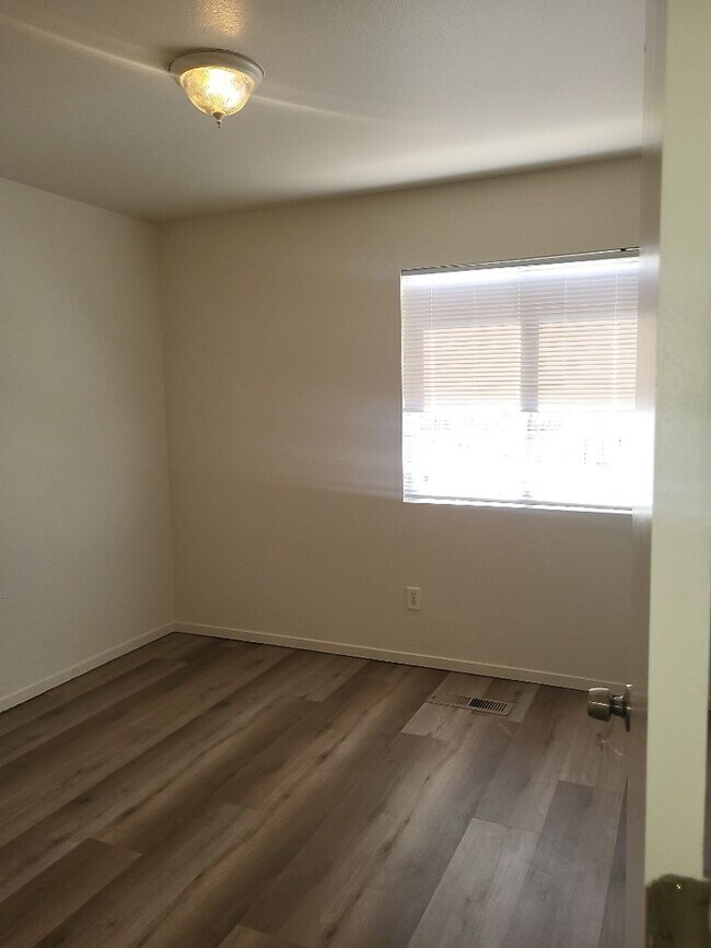 Building Photo - 9940 Brightridge Dr