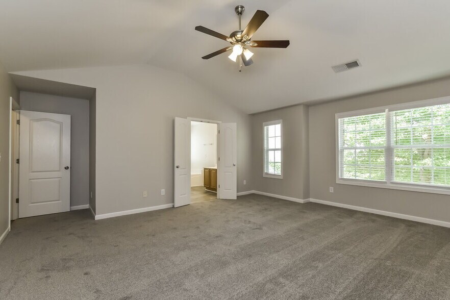 Building Photo - 6695 White Walnut Way