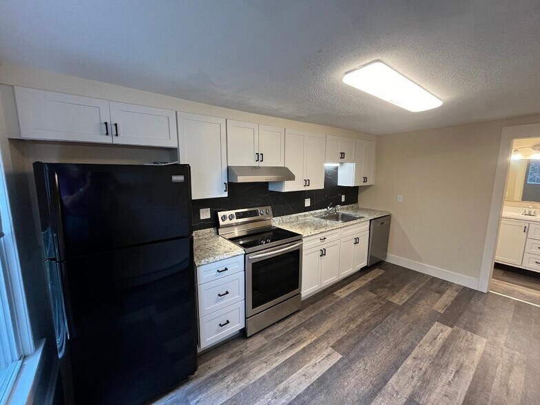 Kitchen - 69 Maple St