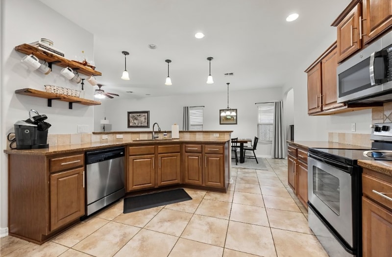 Building Photo - 2606 Las Brisas St