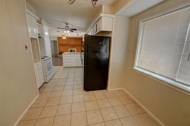 Building Photo - 801 Canyon Ridge Dr