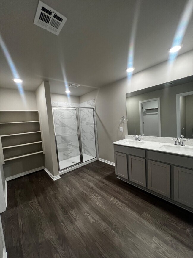 Building Photo - 2765 Alice Wy