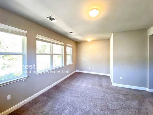 Building Photo - 8800 Jodie Ln