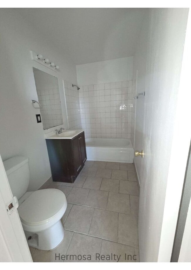 Building Photo - 1234 W J St