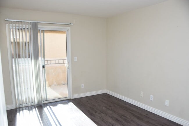 Building Photo - NORTH - 2 STORY HOME - 89081