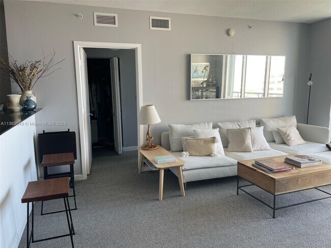 Building Photo - 325 S Biscayne Blvd