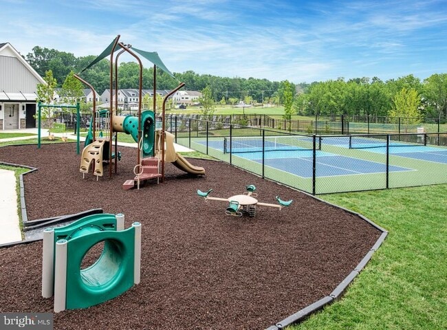 Building Photo - 72 Alroy Rd