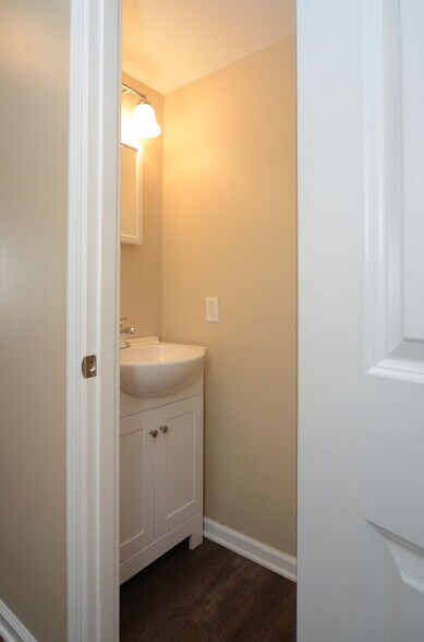 Building Photo - 121 Westfield Dr